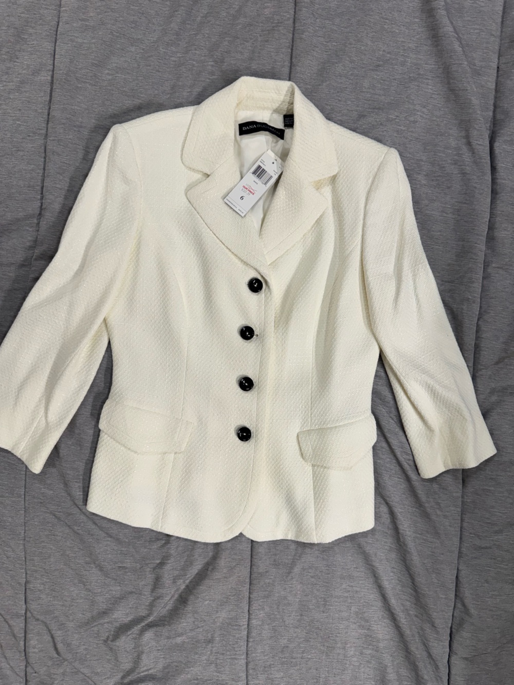 Dana Buchman Ivory Textured Blazer with Black Buttons